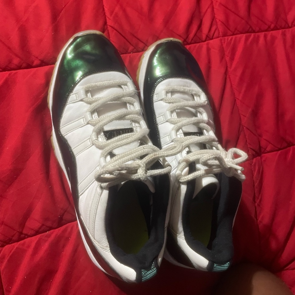 Jordan 11 Emerald/Easter - image 3